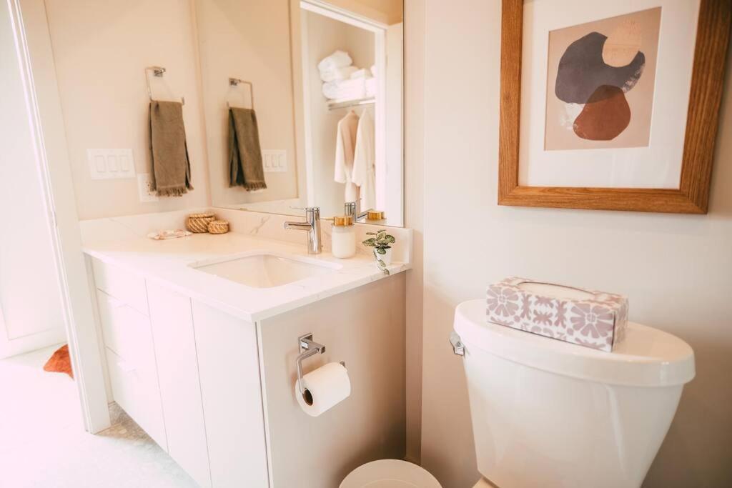 New - Luxury 2Br Penthouse Apt In Central Halifax Extérieur photo
