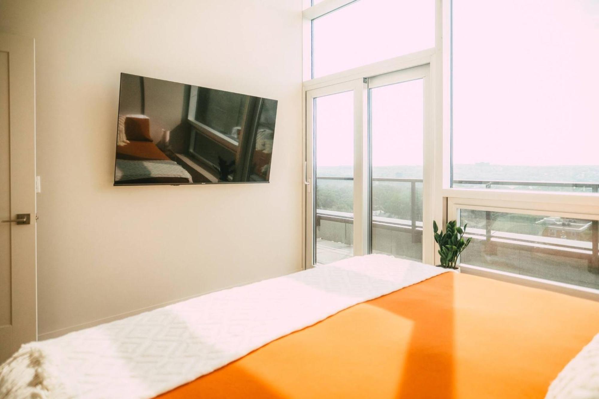 New - Luxury 2Br Penthouse Apt In Central Halifax Extérieur photo