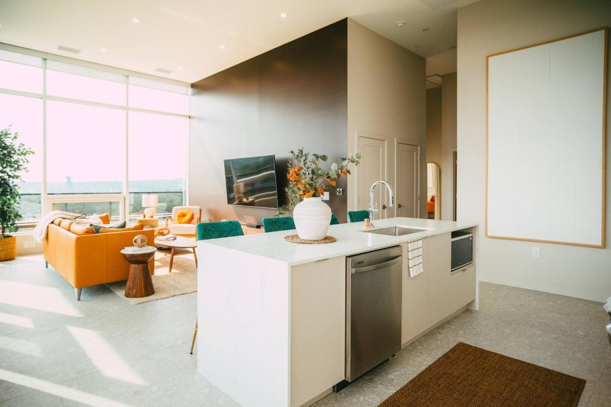 New - Luxury 2Br Penthouse Apt In Central Halifax Extérieur photo