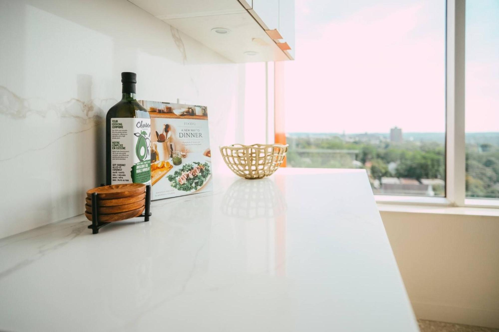 New - Luxury 2Br Penthouse Apt In Central Halifax Extérieur photo